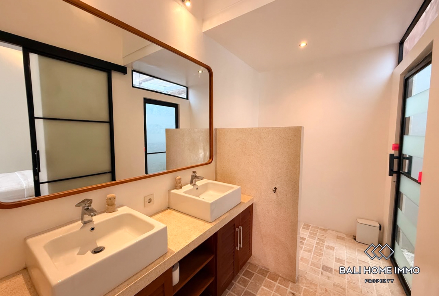 3 Bedroom Family Villa For Rent in Canggu Berawa view 12