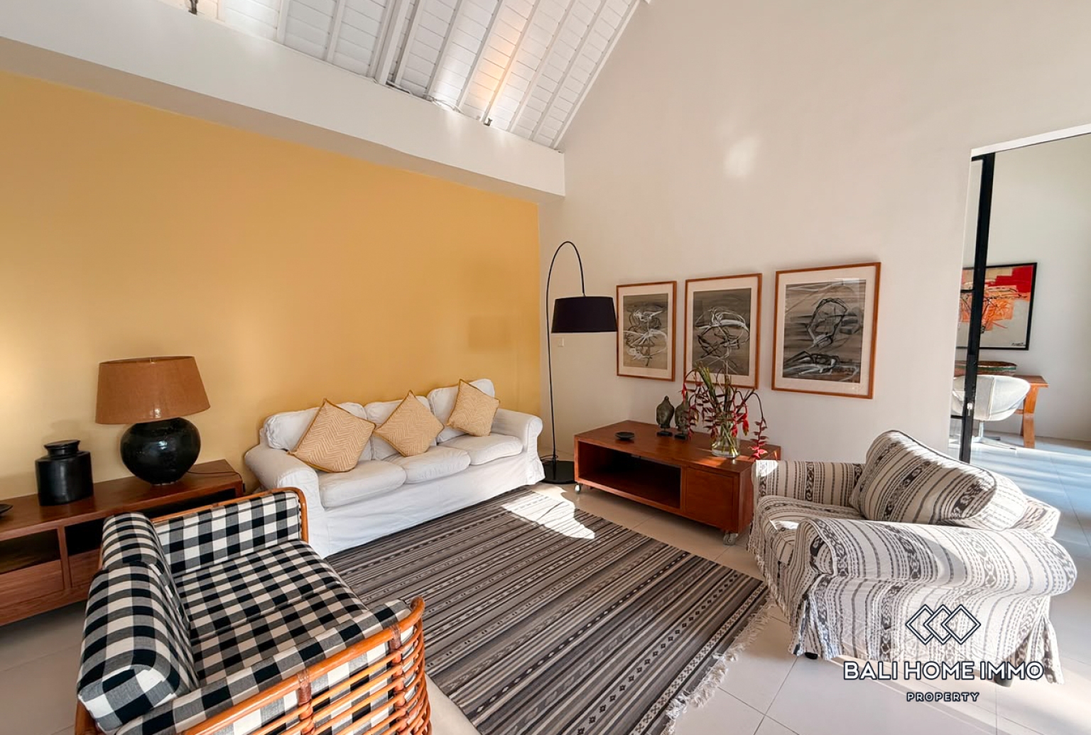 3 Bedroom Family Villa For Rent in Canggu Berawa view 3