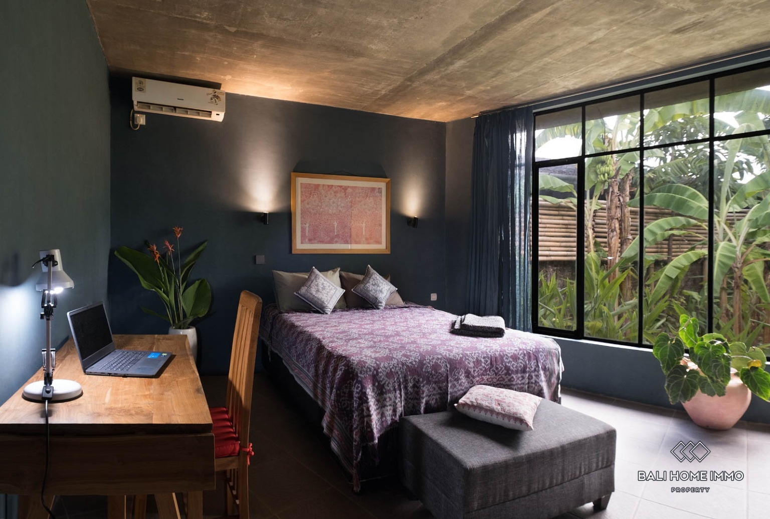 3 bedroom family villa with garden for sale leasehold in Canggu Residential side view 12