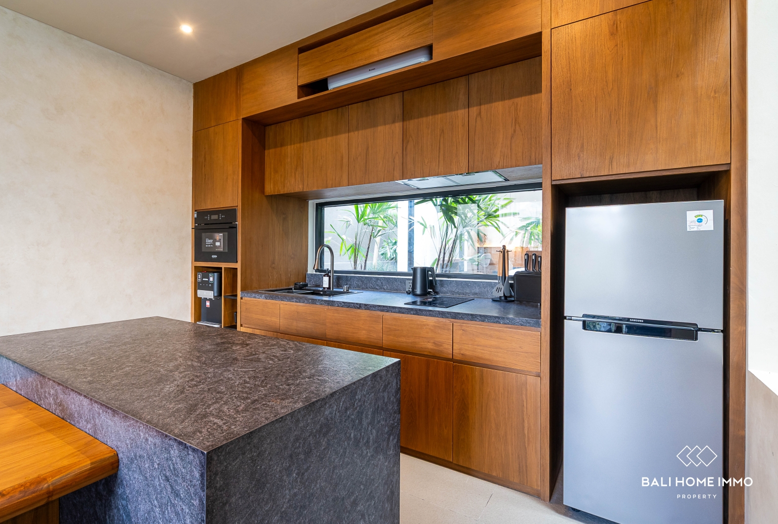 3 bedroom Modern Tropical Villa for sale in Pererenan view 8