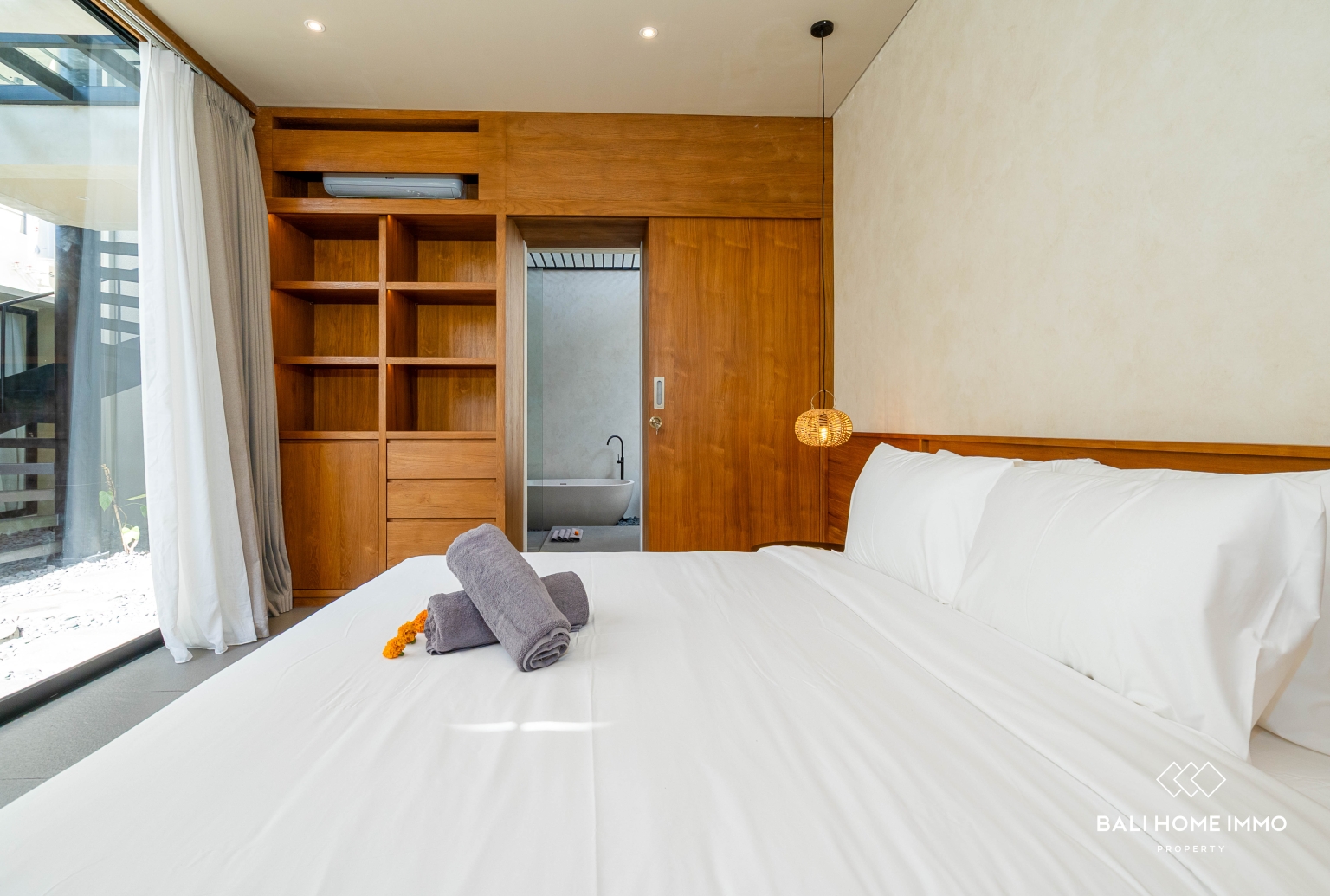 3 bedroom Modern Tropical Villa for sale in Pererenan view 7
