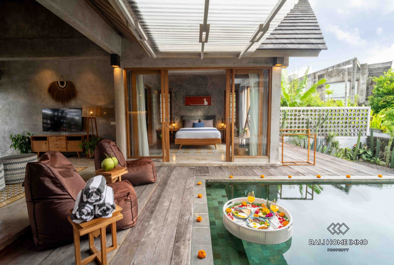 VILLA DE 3 CHAMBRES À COUCHER À LOUER À CANGGU view 3