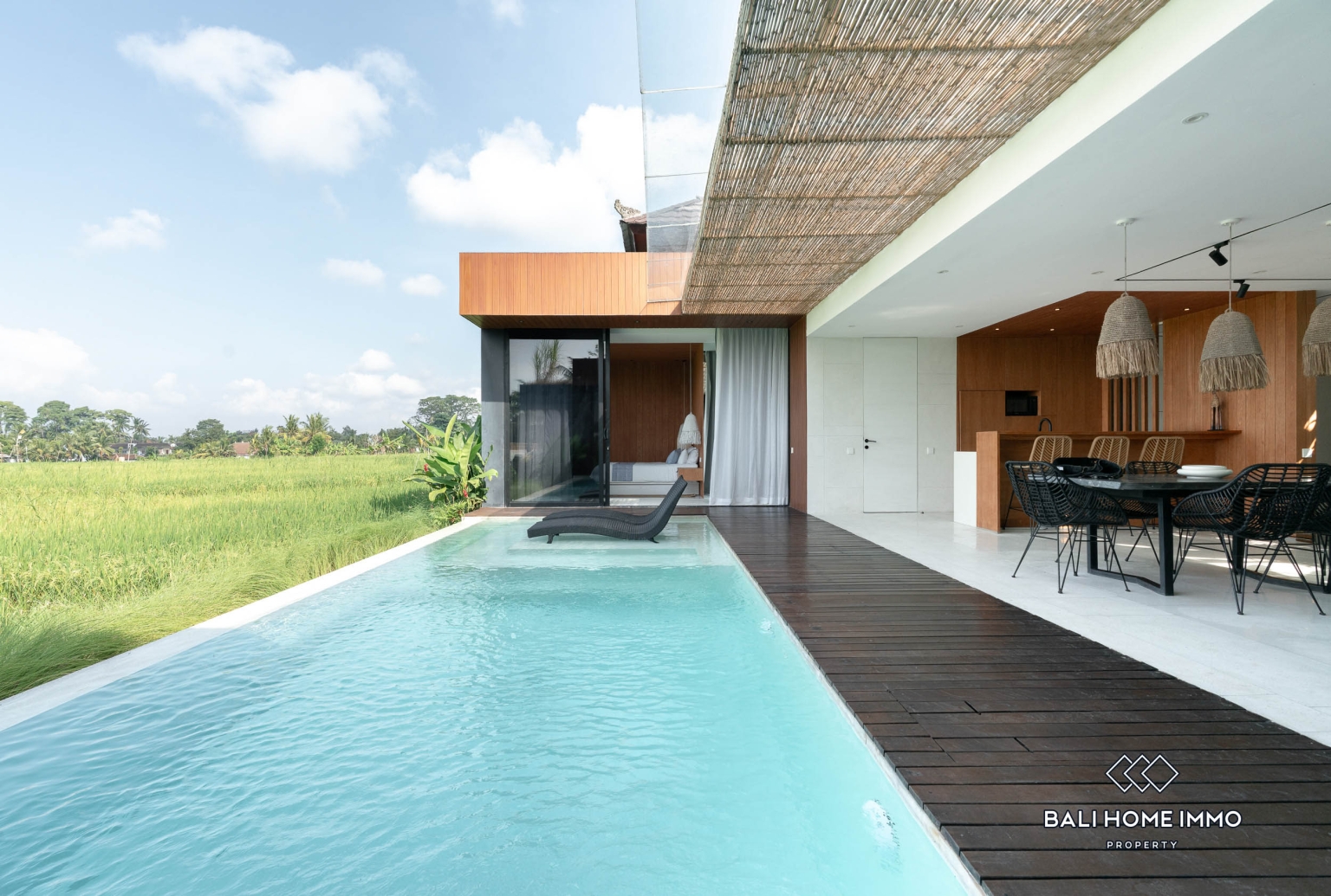Villa de 3 chambres dans la zone rose avec vue sur les rizières à vendre à Ubud view 2
