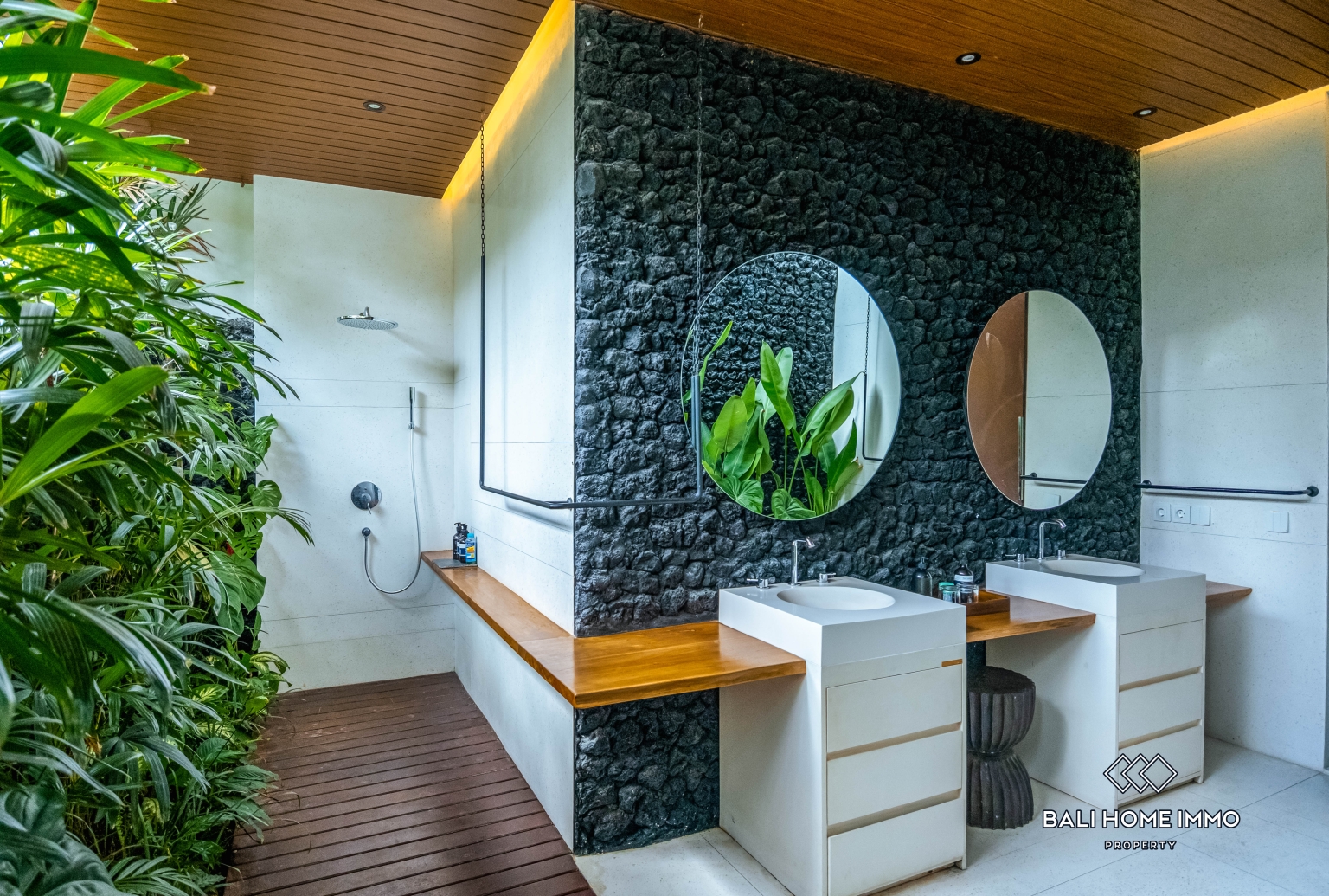 3-Bedroom Pink Zone Villa with Rice Field Views for Sale in Ubud view 13