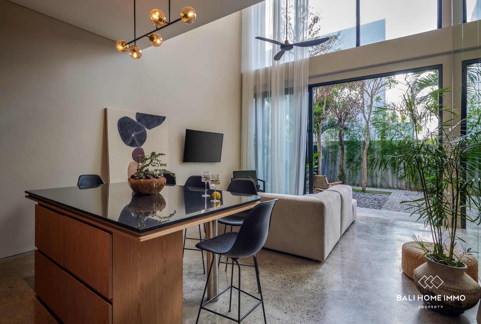3 BEDROOM TOWNHOUSE VILLA FOR SALE IN UMALAS view 2