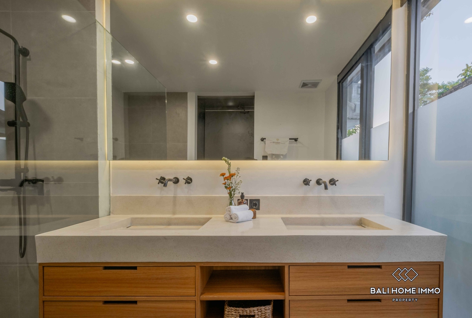 3 bedroom Tropical Family Villa For Sale Near International School in Pejeng Ubud view 17