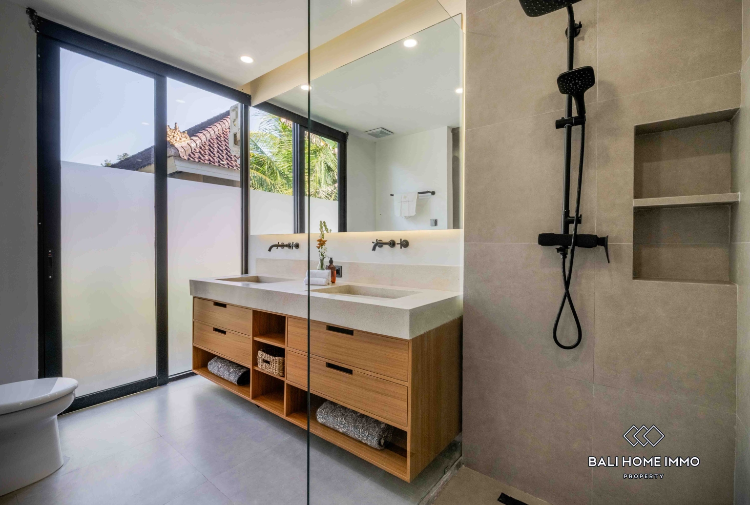 3 bedroom Tropical Family Villa For Sale Near International School in Pejeng Ubud view 15