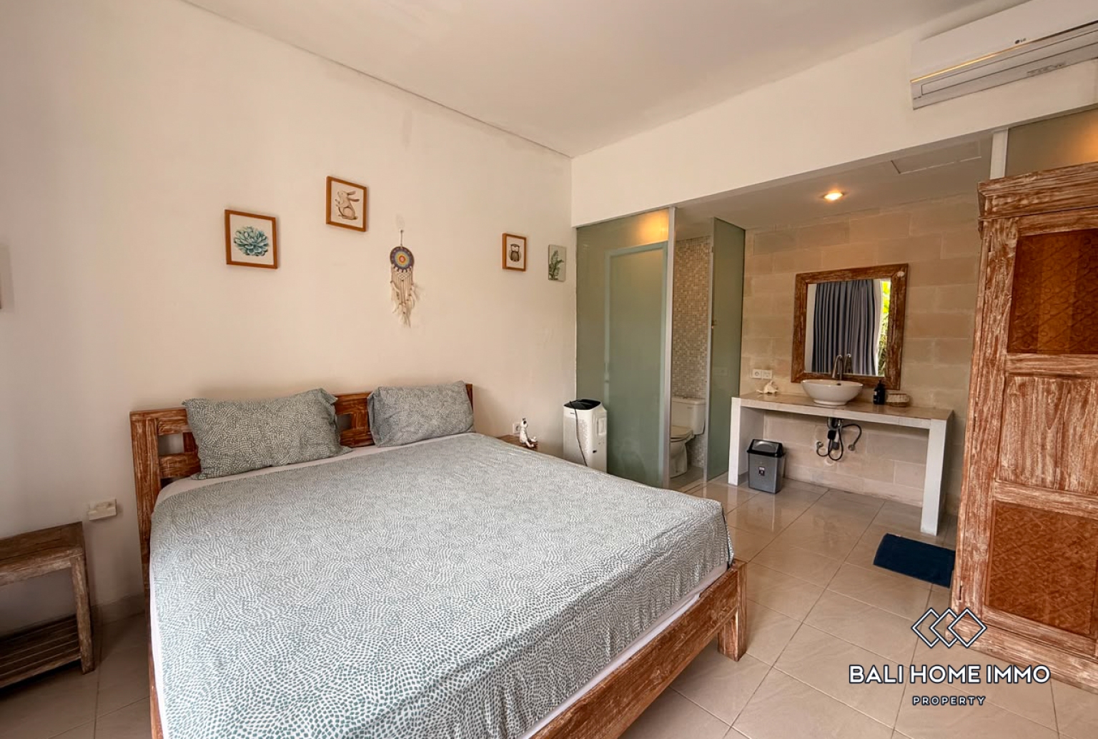 3 Bedroom Villa For Rent in Canggu Residential Side view 8