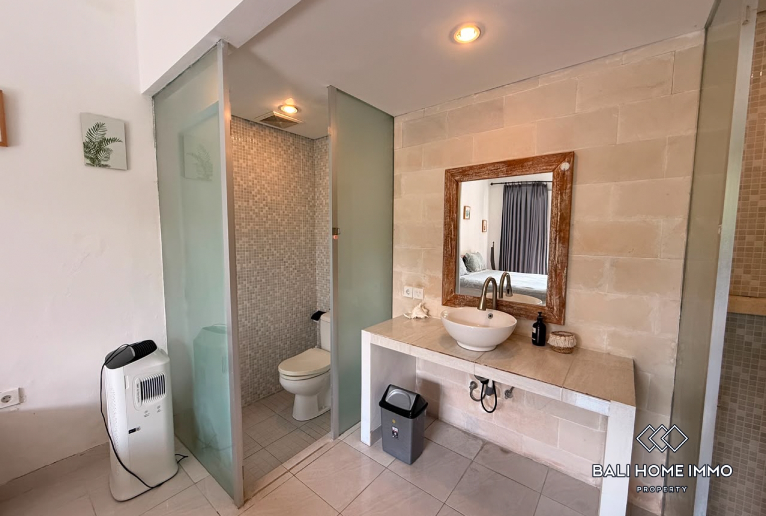 3 Bedroom Villa For Rent in Canggu Residential Side view 12