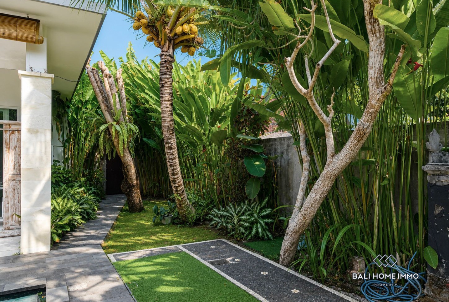 3 Bedroom Villa For Rent in Canggu Residential Side view 5