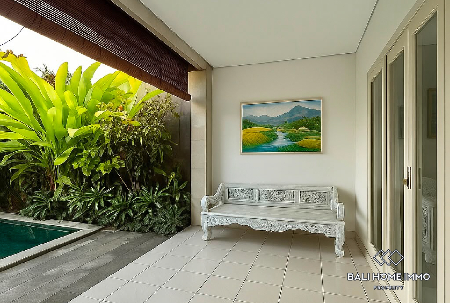 3 Bedroom Villa For Rent in Canggu Residential Side view 3
