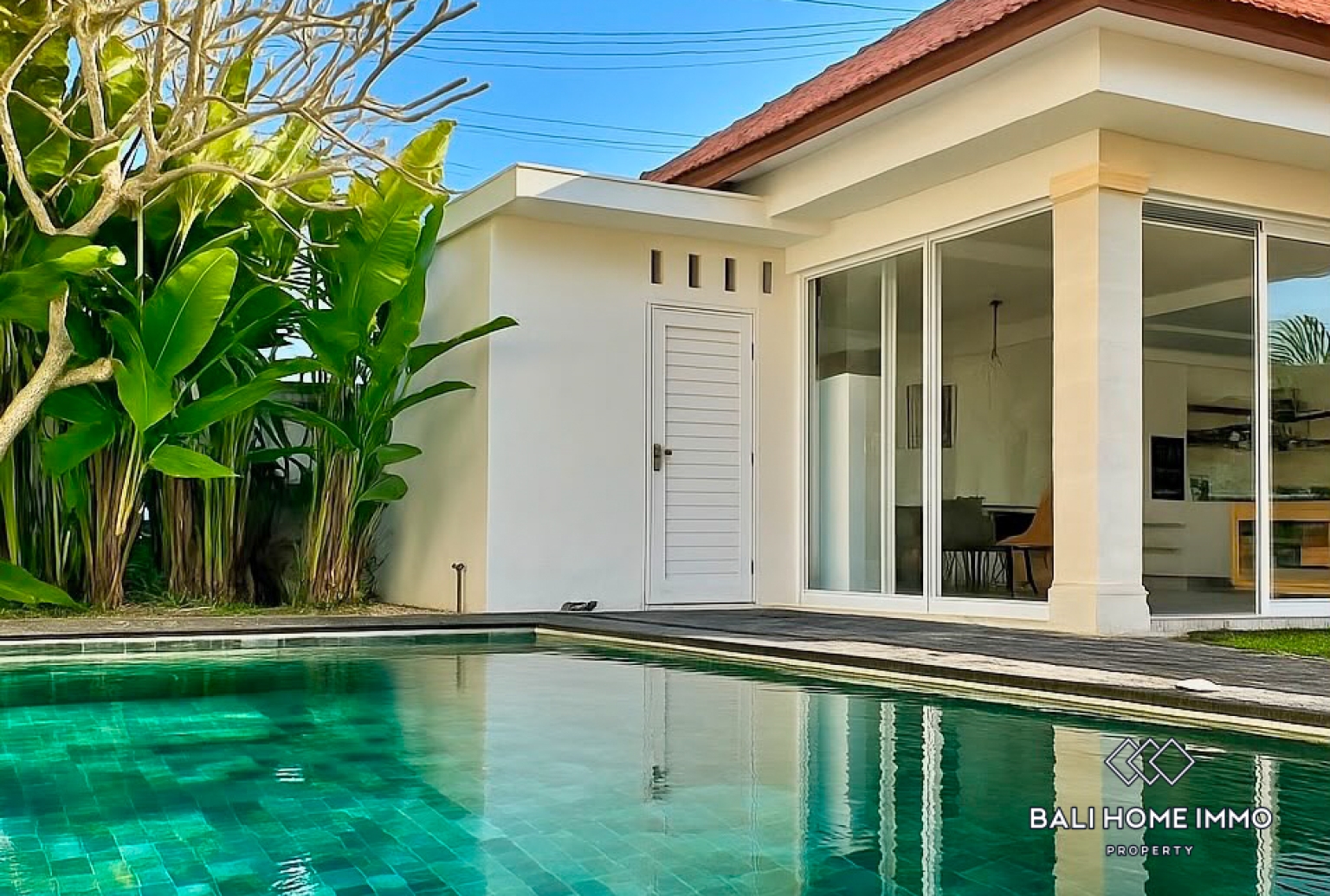 3 Bedroom Villa For Rent in Canggu Residential Side view 14