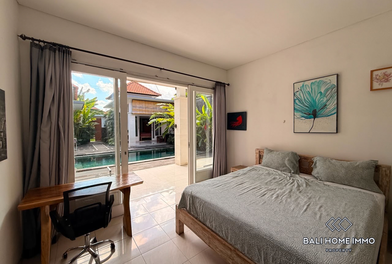 3 Bedroom Villa For Rent in Canggu Residential Side view 9