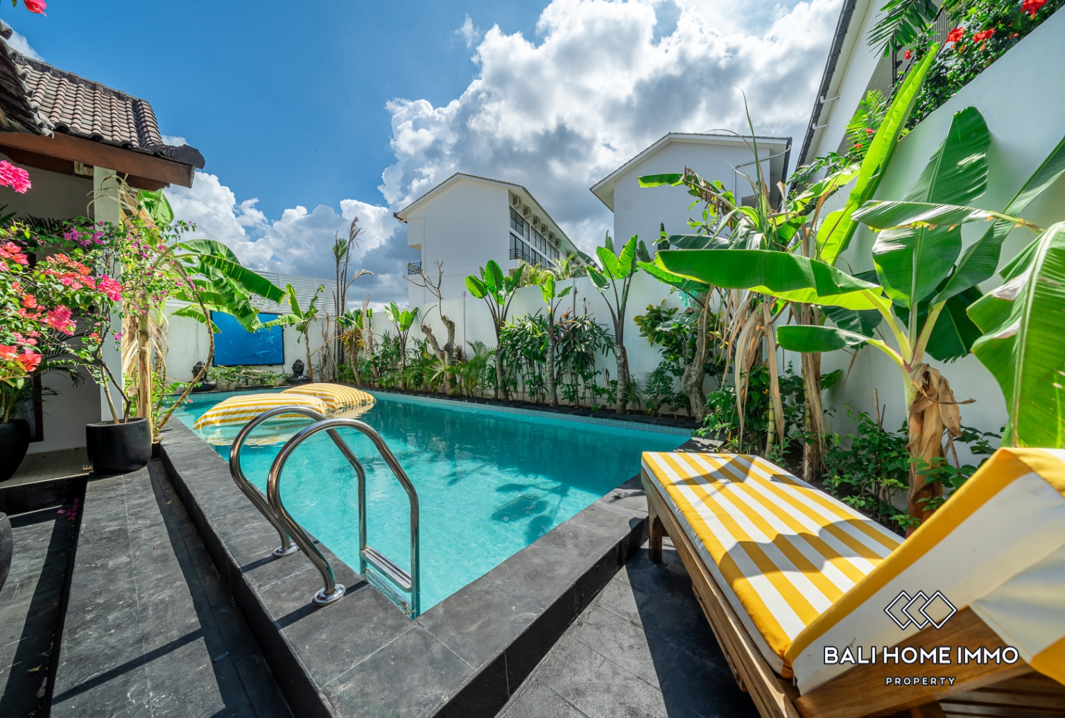 3 Bedroom Villa For Rent in Canggu Residential Side view 20