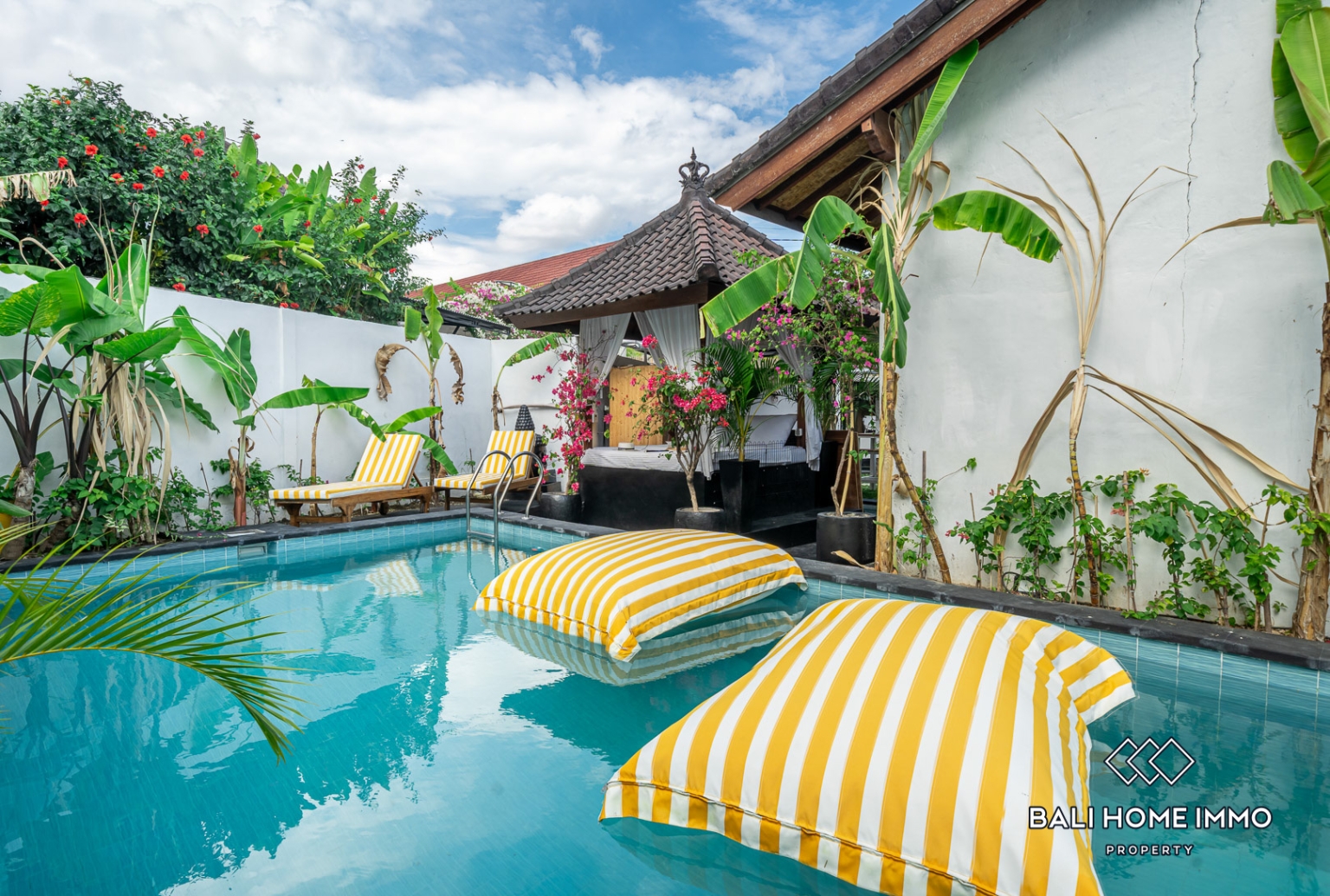 3 Bedroom Villa For Rent in Canggu Residential Side view 19
