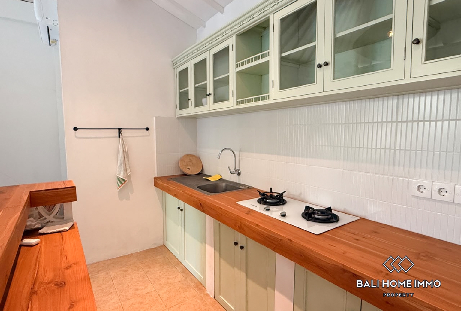 3 Bedroom Villa for Rent in Kerobokan view 4