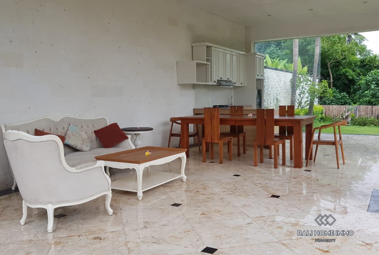 Vila 3 Kamar Disewakan di Pererenan view 2