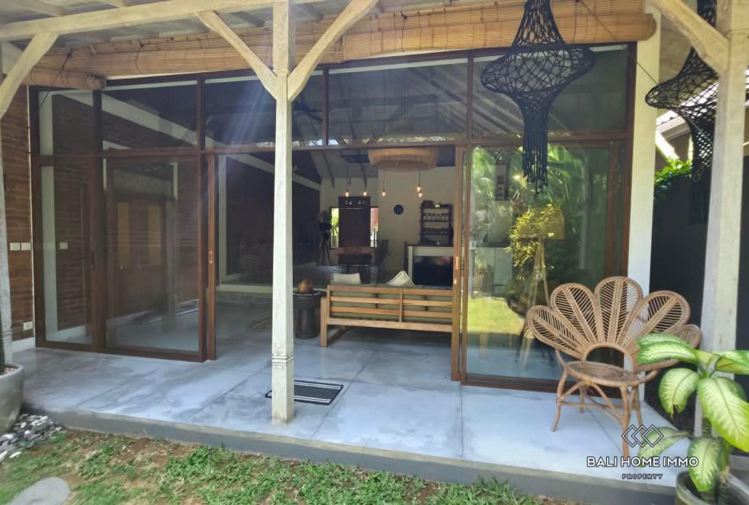 3 BEDROOM VILLA FOR RENTALS IN BALI PERERENAN view 2
