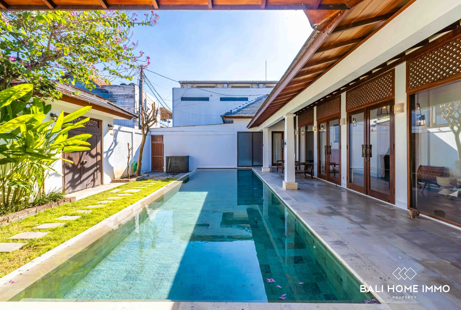 3 BEDROOM VILLA FOR SALE IN BALI CANGGU-BERAWA view 32