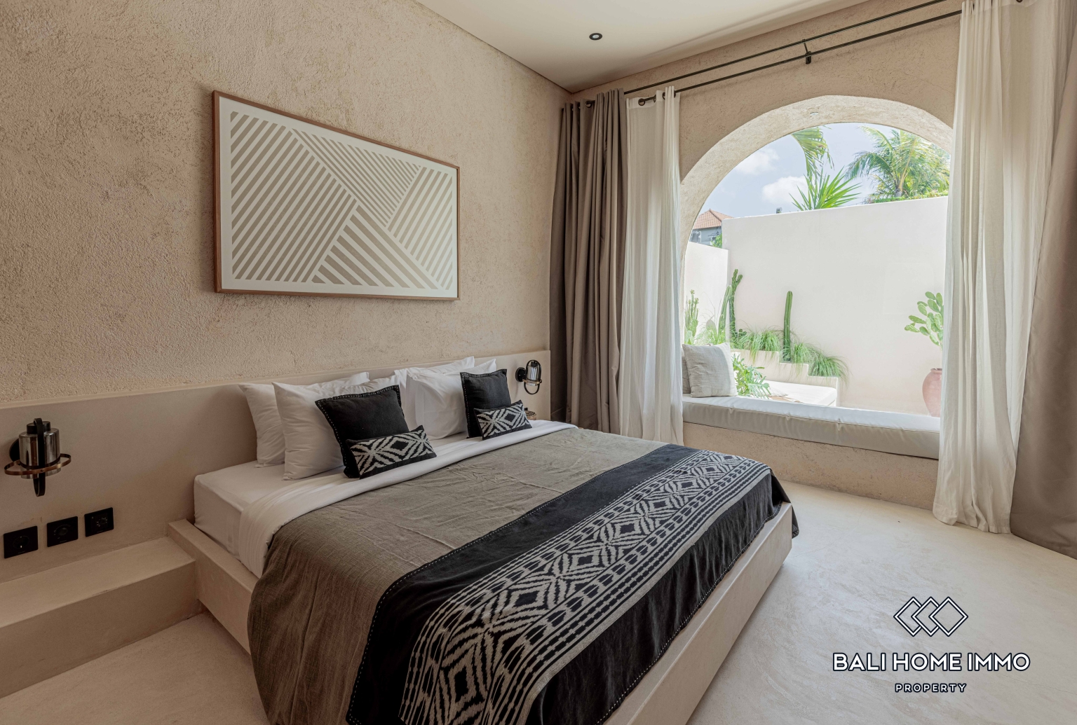 Villa de deux unités à vendre à Canggu Batu Bolong view 9