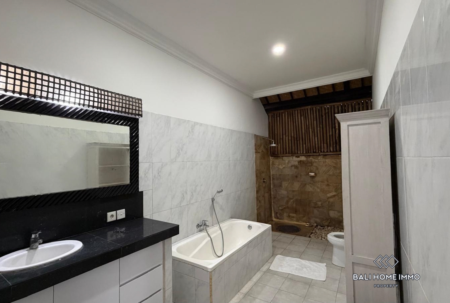3 Bedroom Villa for Sales and rental in Bali Canggu view 9