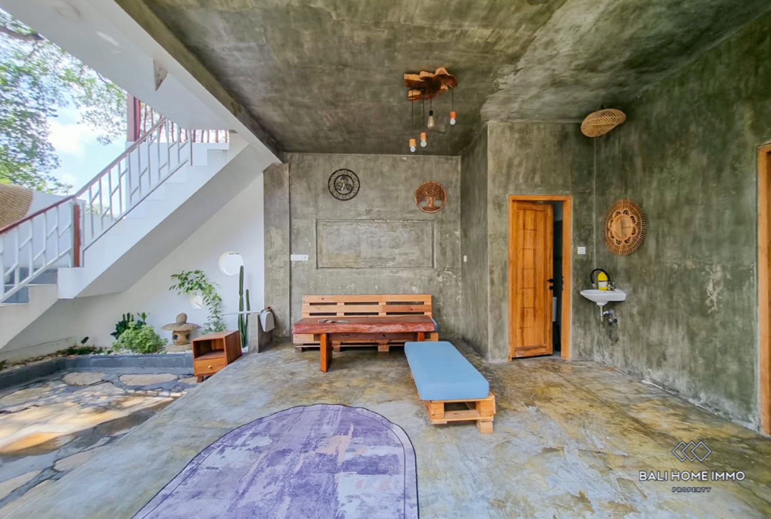 Villa de 3 chambres à louer à l'année à Bali Canggu, côté résidentiel view 3