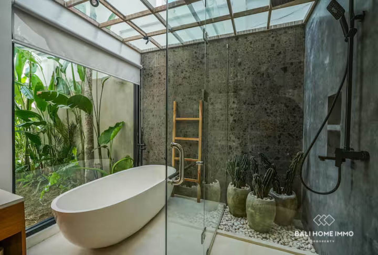 3-Bedroom Villa with Private Pool & Gym for Yearly Rental near Tanah Lot view 12
