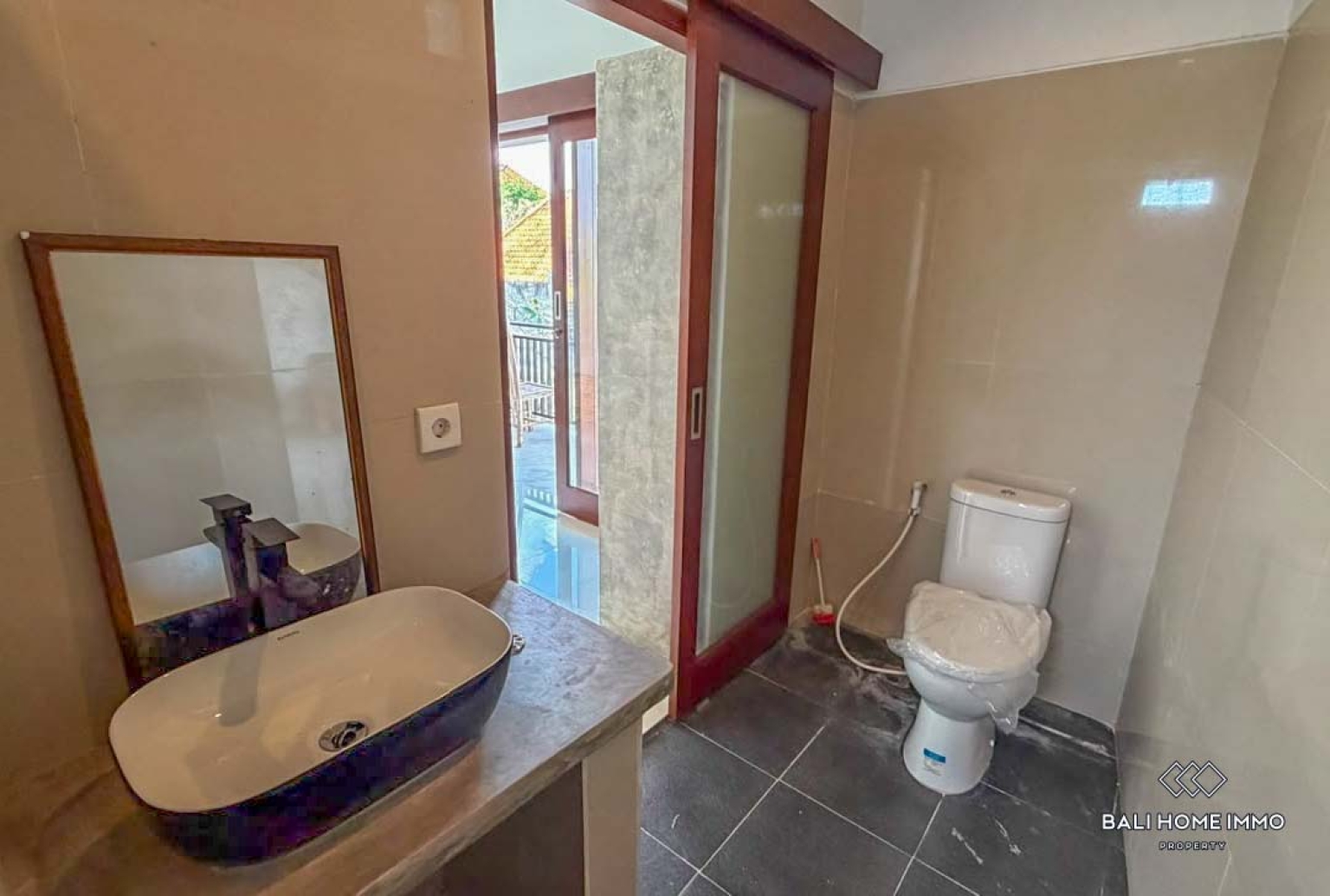 3 Bedrooms family villa for long term rental in Bali Pererenan Tumbak Bayuh view 13