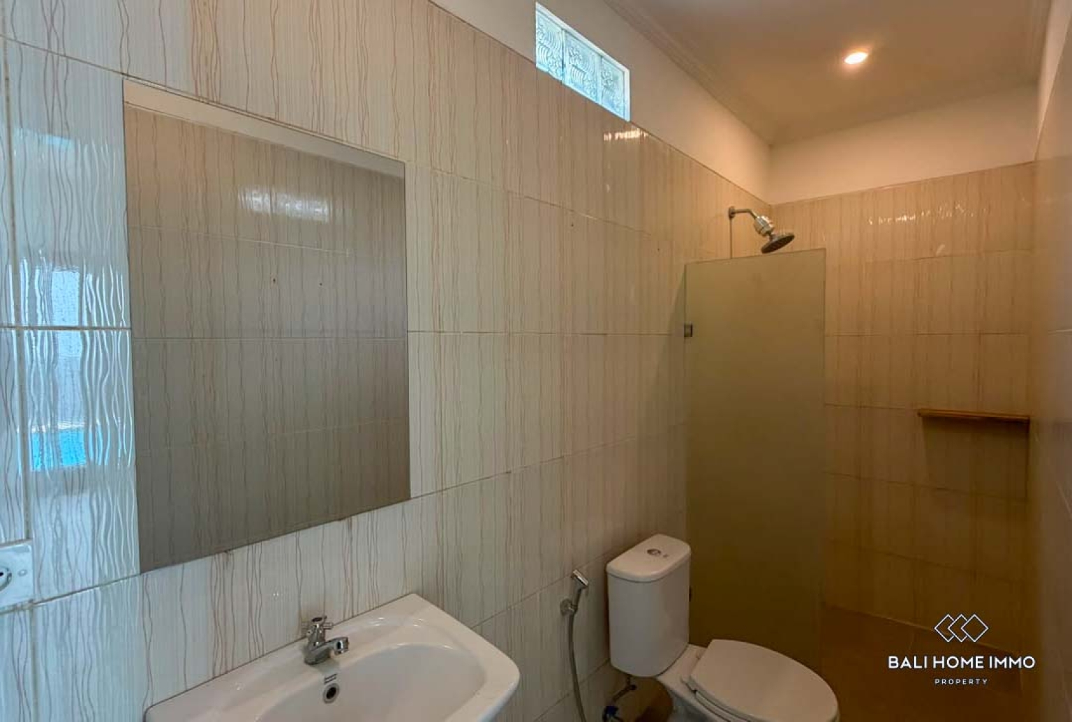 Villa familiale de 3 chambres à louer à long terme à Bali, Pererenan Tumbak Bayuh view 13