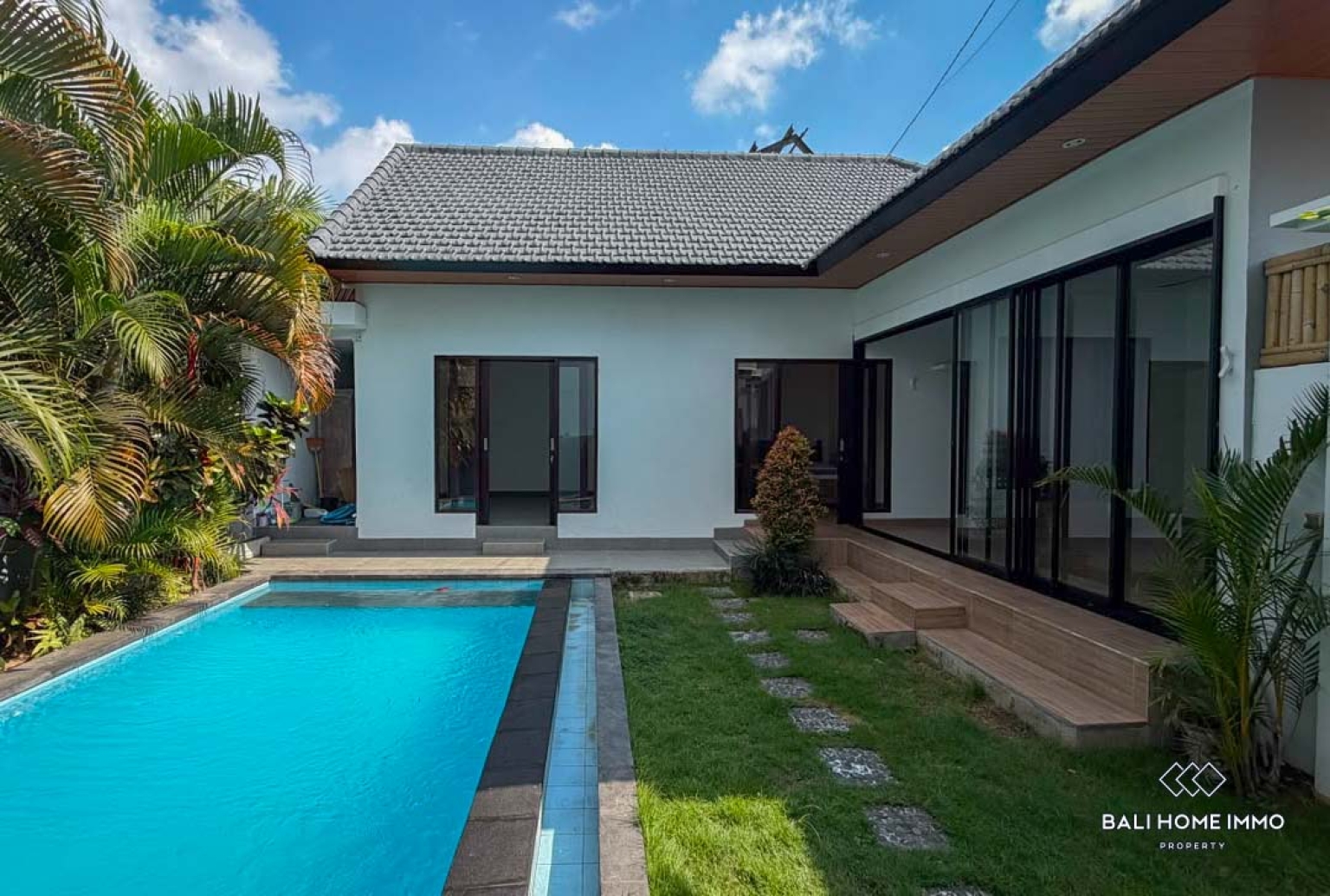 Villa familiale de 3 chambres à louer à long terme à Bali, Pererenan Tumbak Bayuh view 16