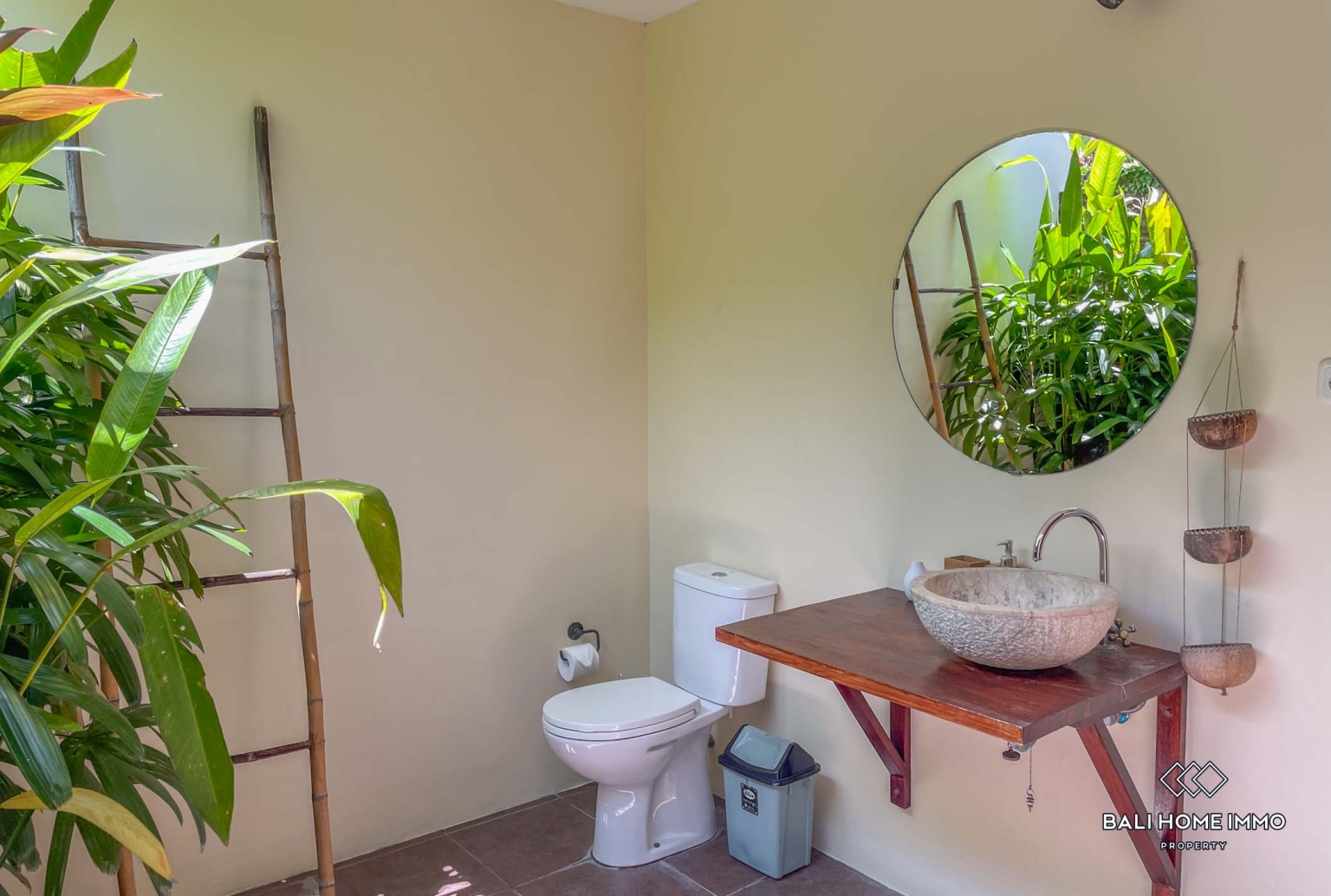 Guest house 3 kamar tidur untuk disewakan jangka panjang di Bali Canggu Berawa view 7