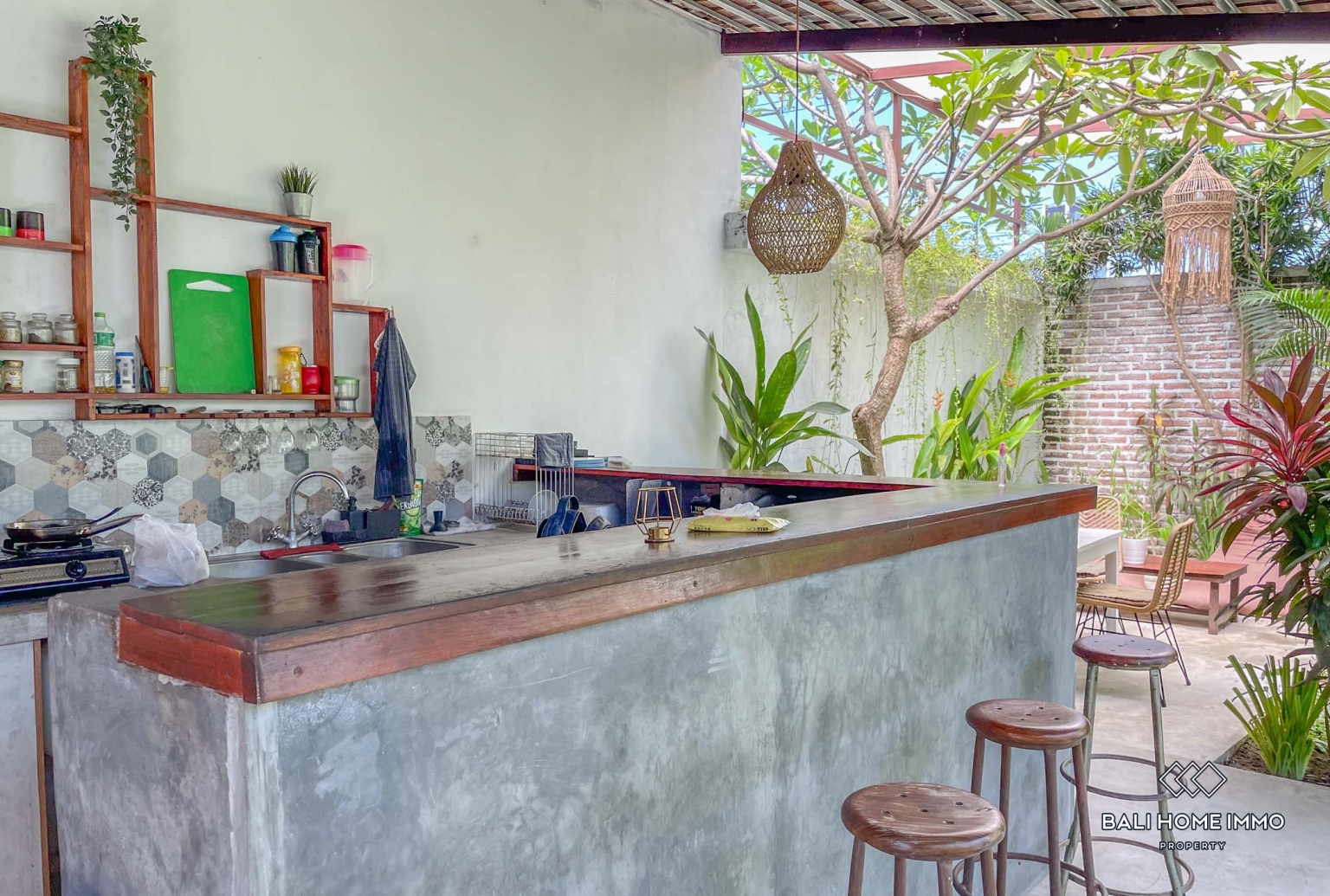 Guest house 3 kamar tidur untuk disewakan jangka panjang di Bali Canggu Berawa view 3