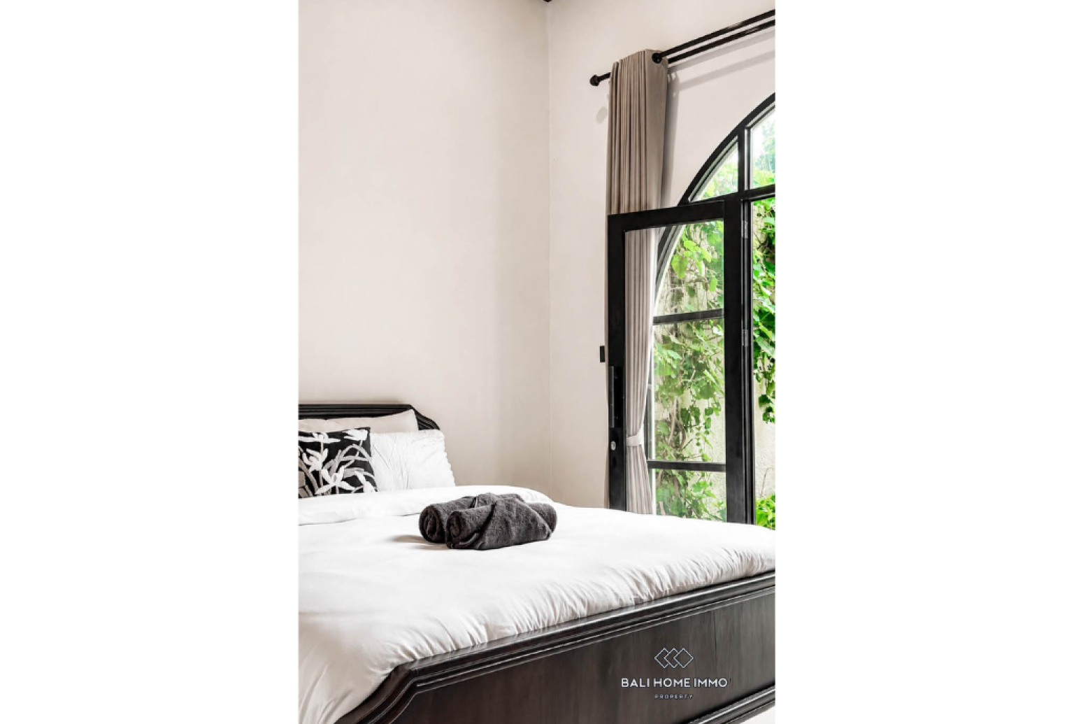 3 BEDROOMS VILLA FOR SALE IN BALI JIMBARAN view 8