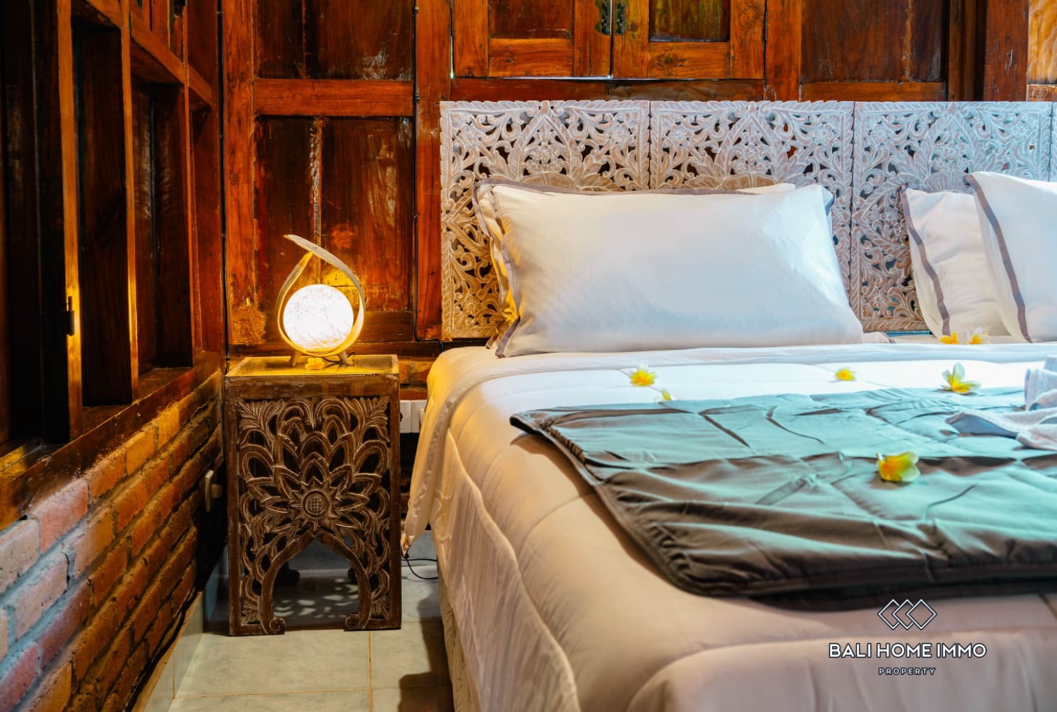 3 BEDROOMS VILLA WITH RIVER VIEW IN SUKAWATI view 17