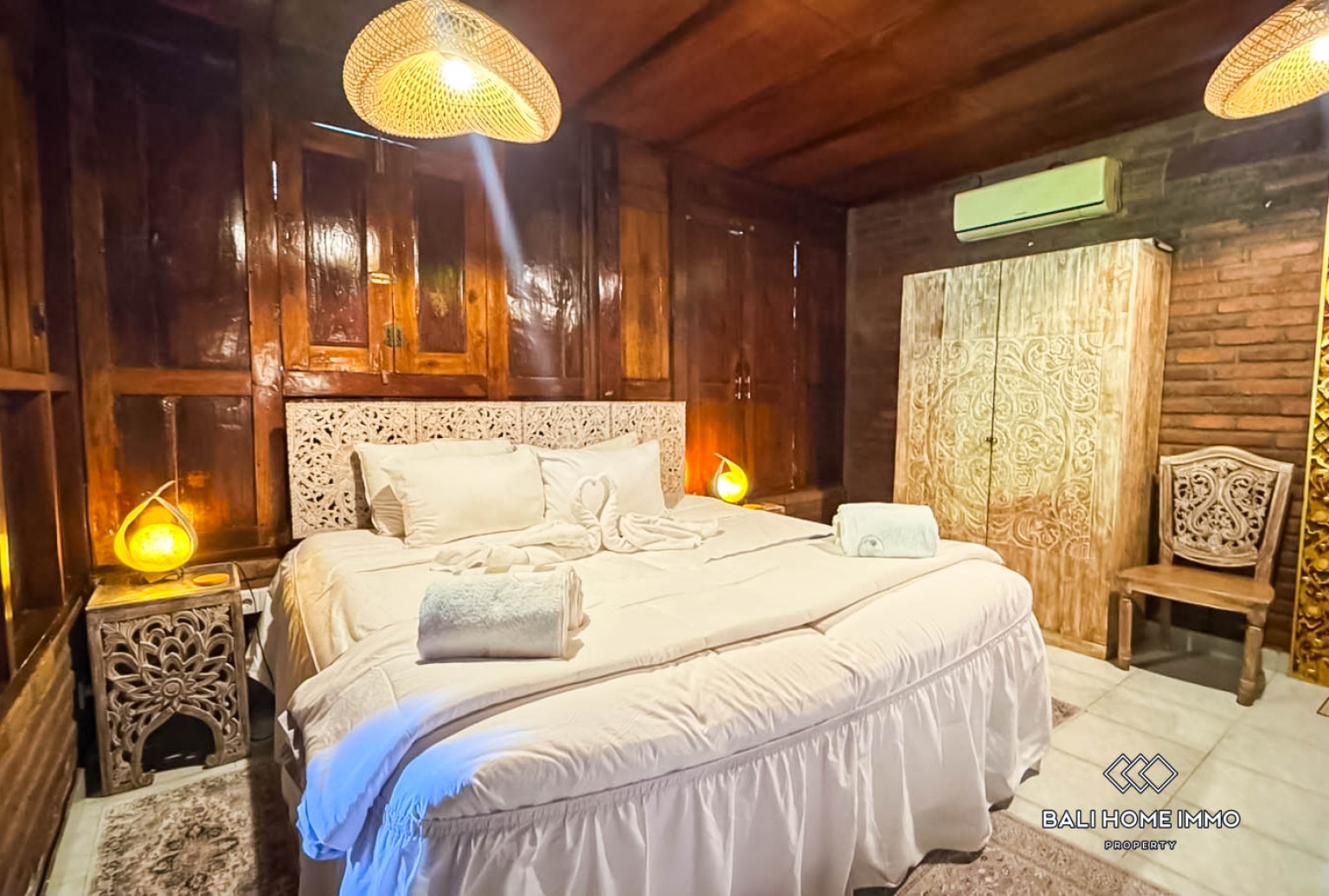 3 BEDROOMS VILLA WITH RIVER VIEW IN SUKAWATI view 12