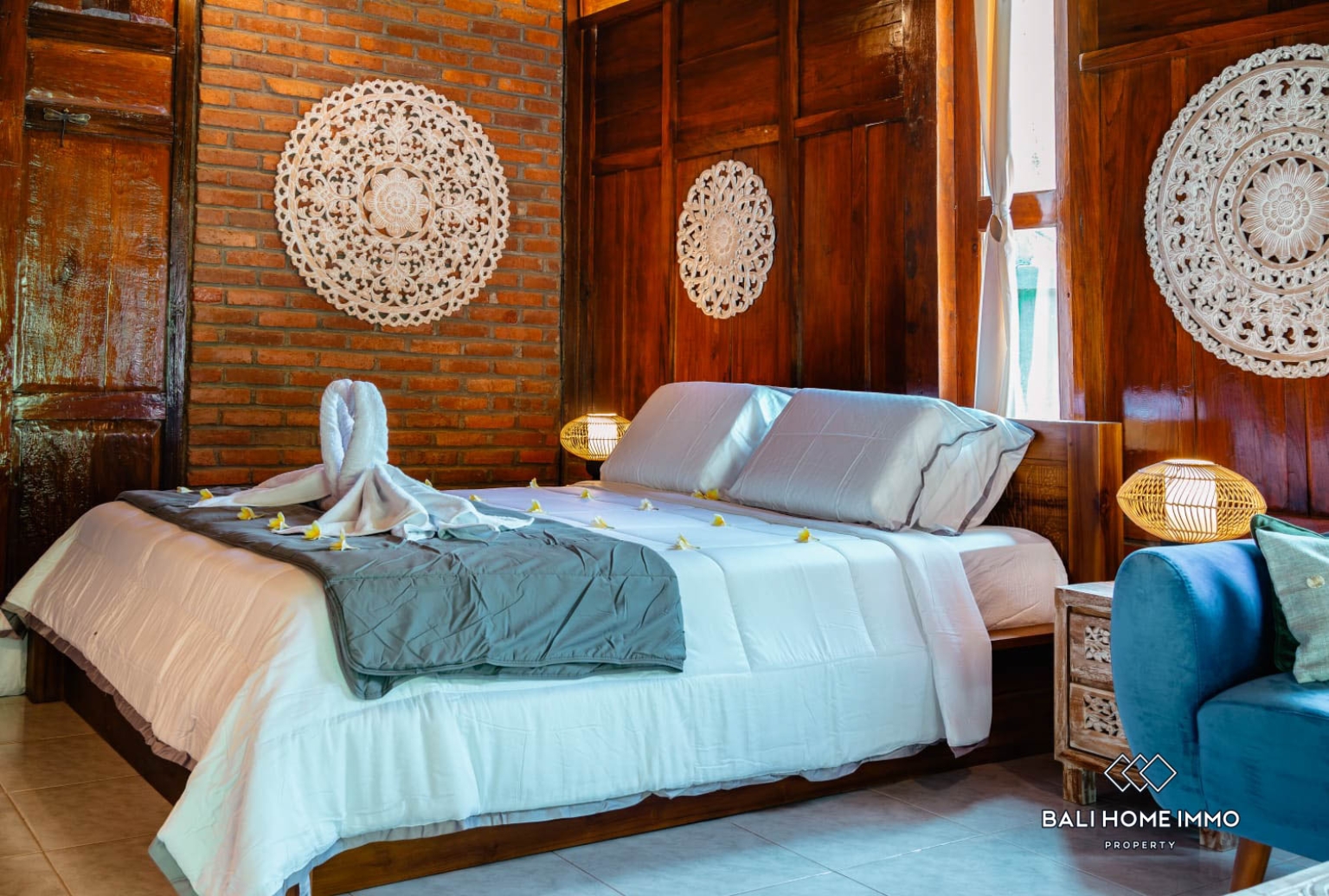 3 BEDROOMS VILLA WITH RIVER VIEW IN SUKAWATI view 13