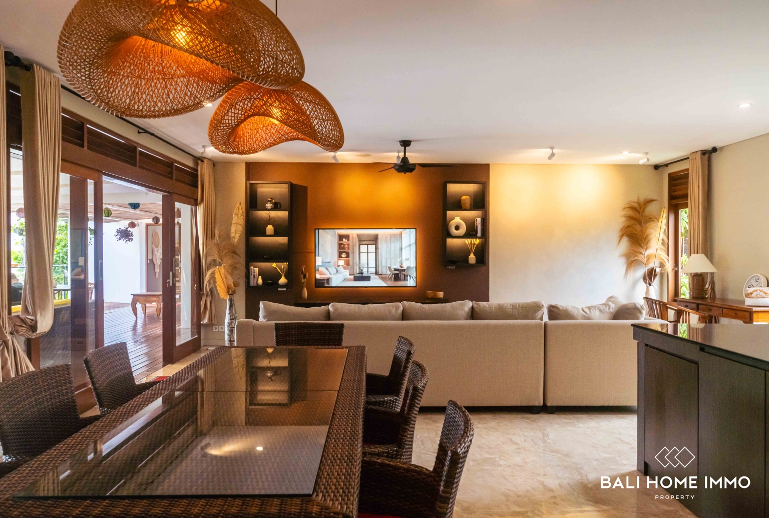 3 units villa with total 7 bedroom for sale and rental in Bali Pererenan view 12