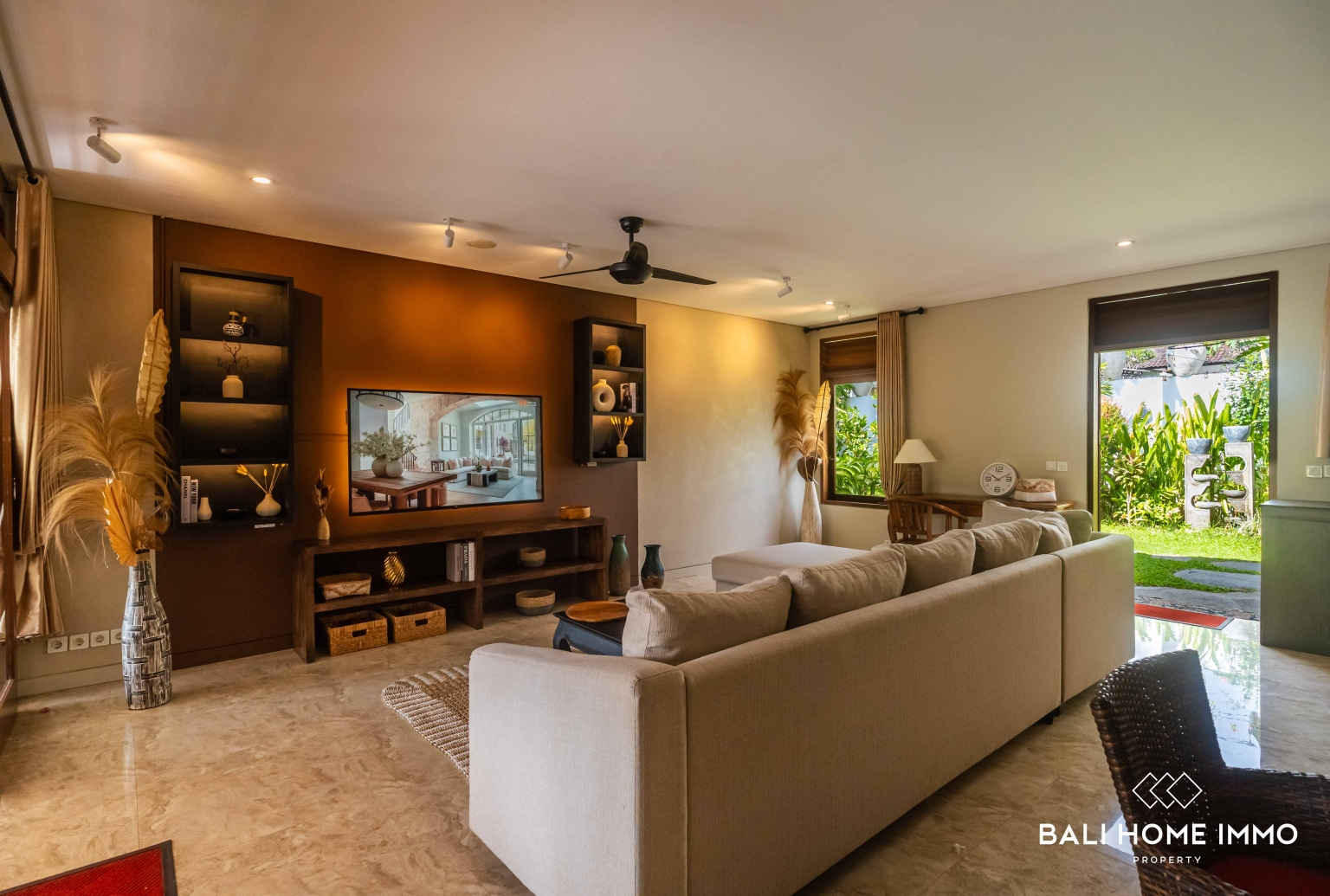 3 units villa with total 7 bedroom for sale and rental in Bali Pererenan view 5