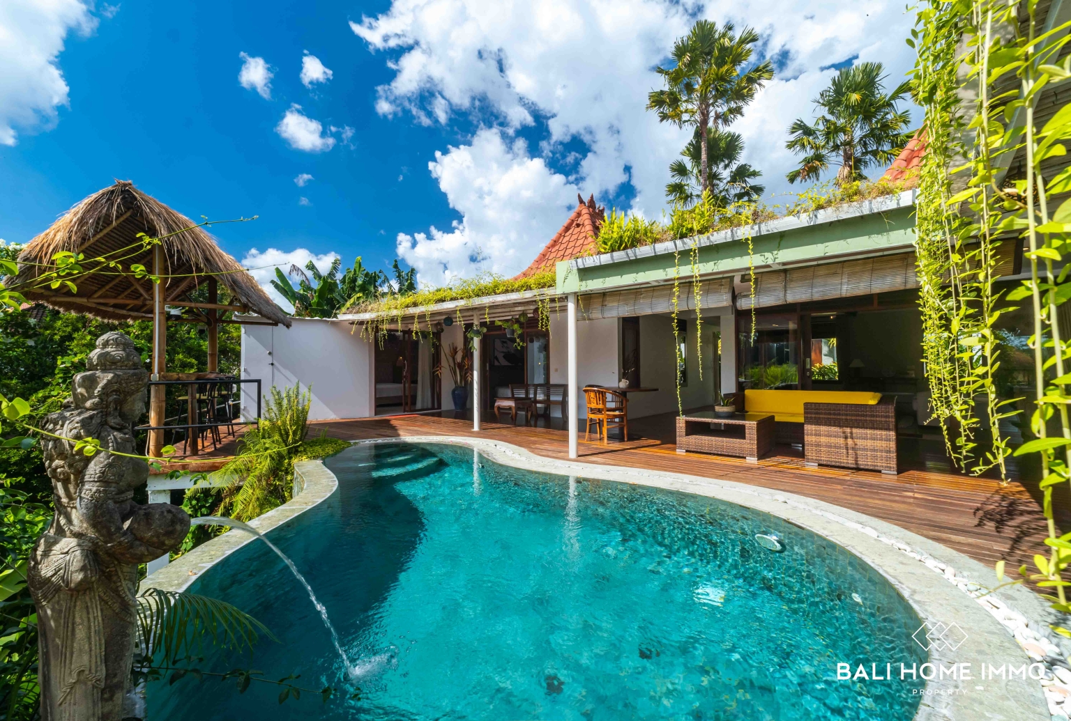 3 units villa with total 7 bedroom for sale and rental in Bali Pererenan view 2