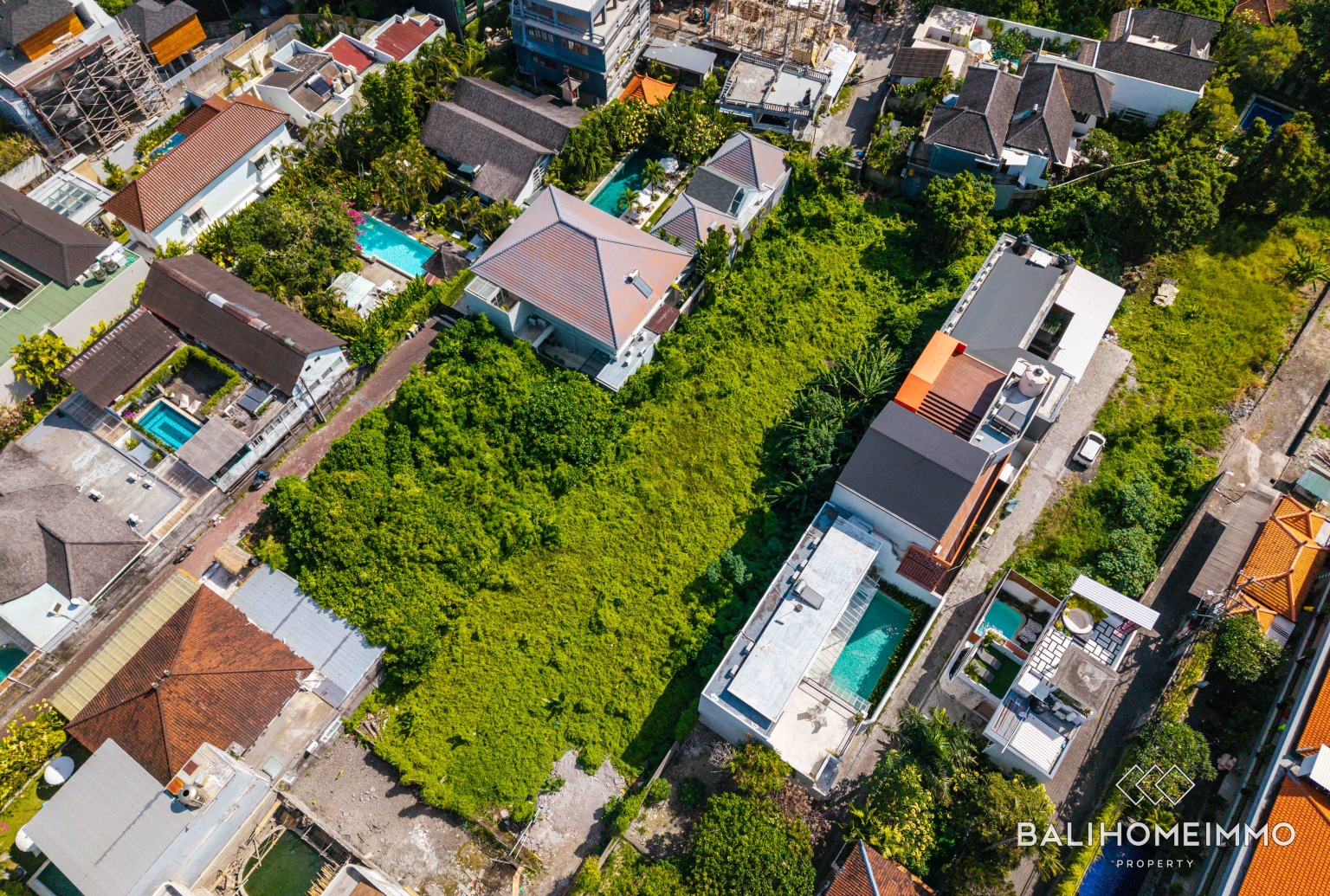 300 m² NEAR BEACH LAND FOR LEASEHOLD SALE IN BERAWA BALI view 3