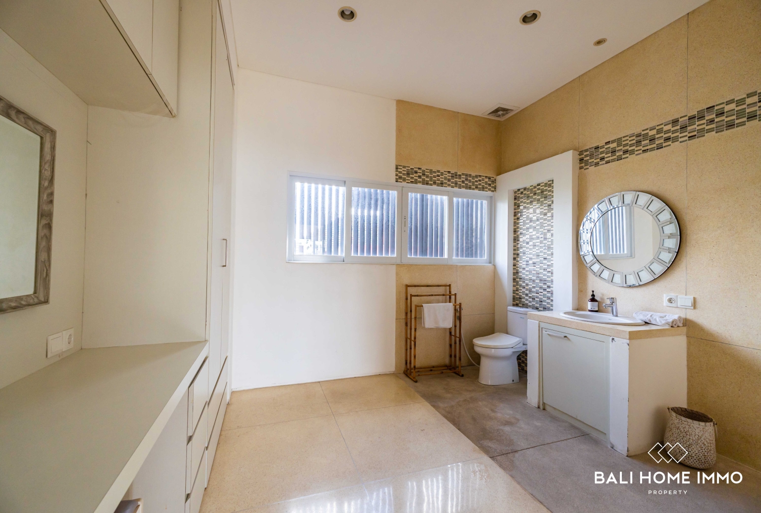 4 Bedroom Family Villa for Rent in Bali Canggu Berawa view 25