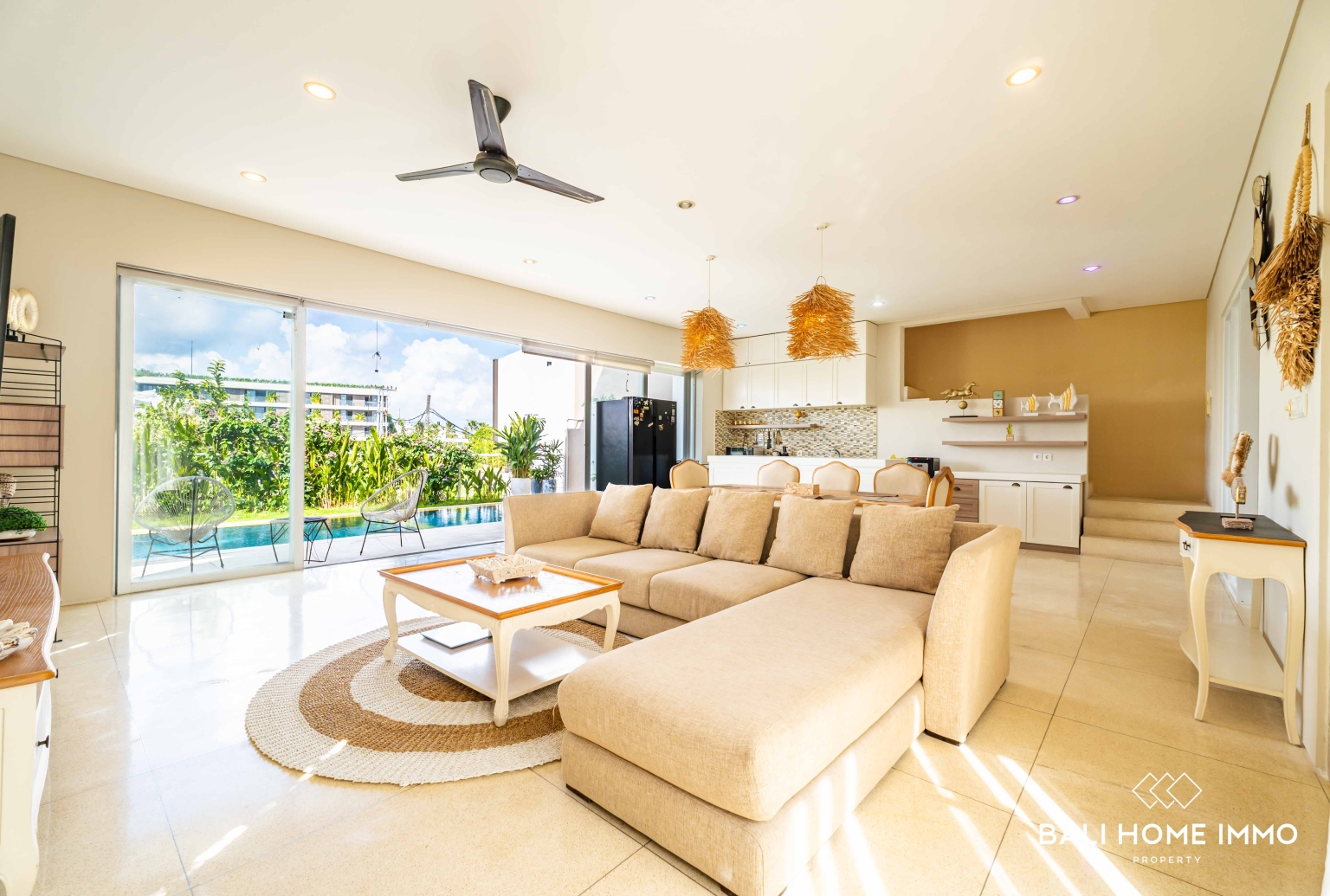 4 Bedroom Family Villa for Rent in Bali Canggu Berawa view 3