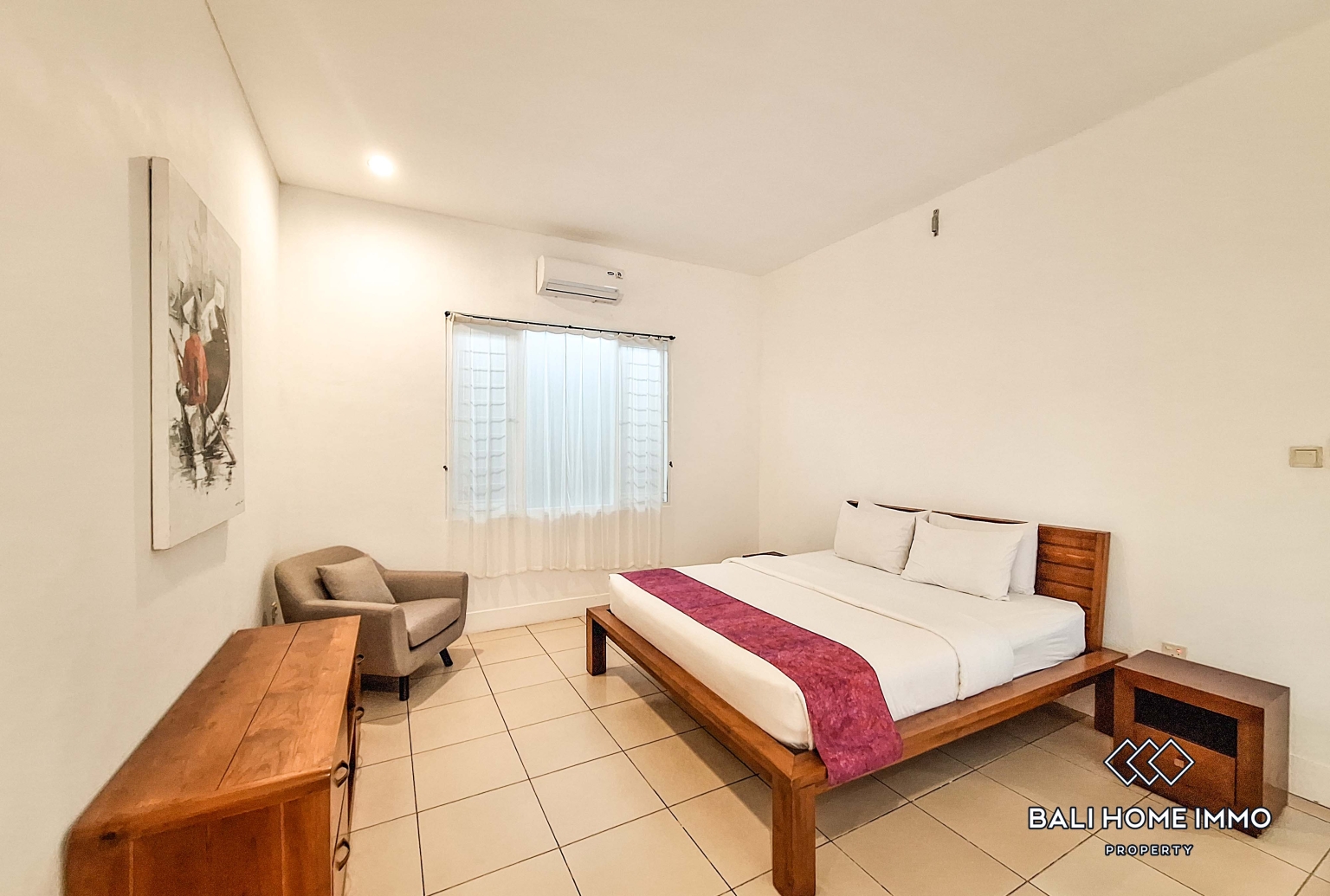 4 Bedroom Family Villa For Rent In Canggu Berawa view 16