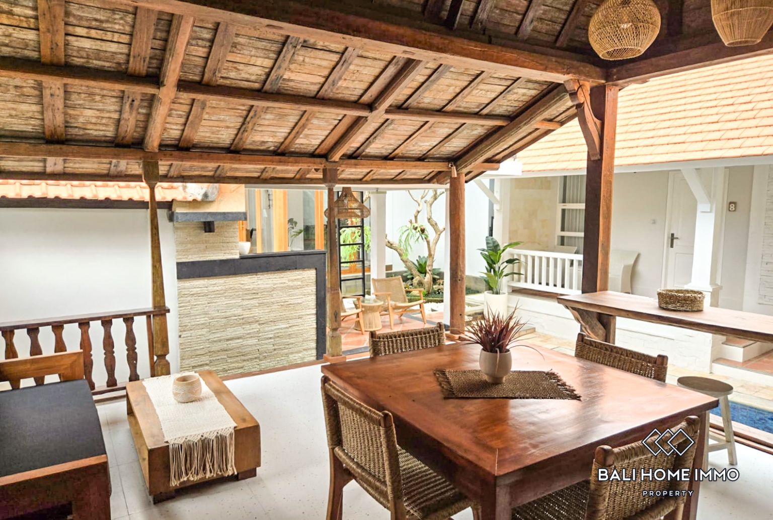 4 Bedroom Family Villa For Rent In Canggu Berawa view 5