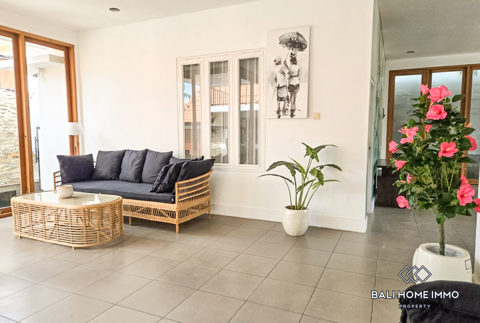 4 Bedroom Family Villa For Rent In Canggu Berawa view 7