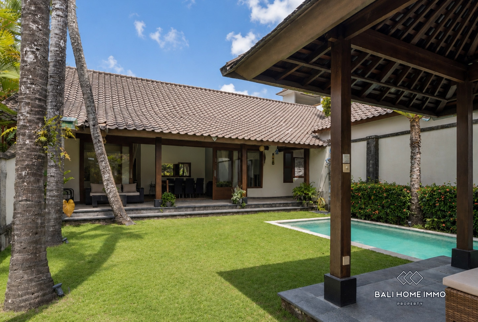 4 Bedroom Family Villa for Rent in Pererenan Northside view 17