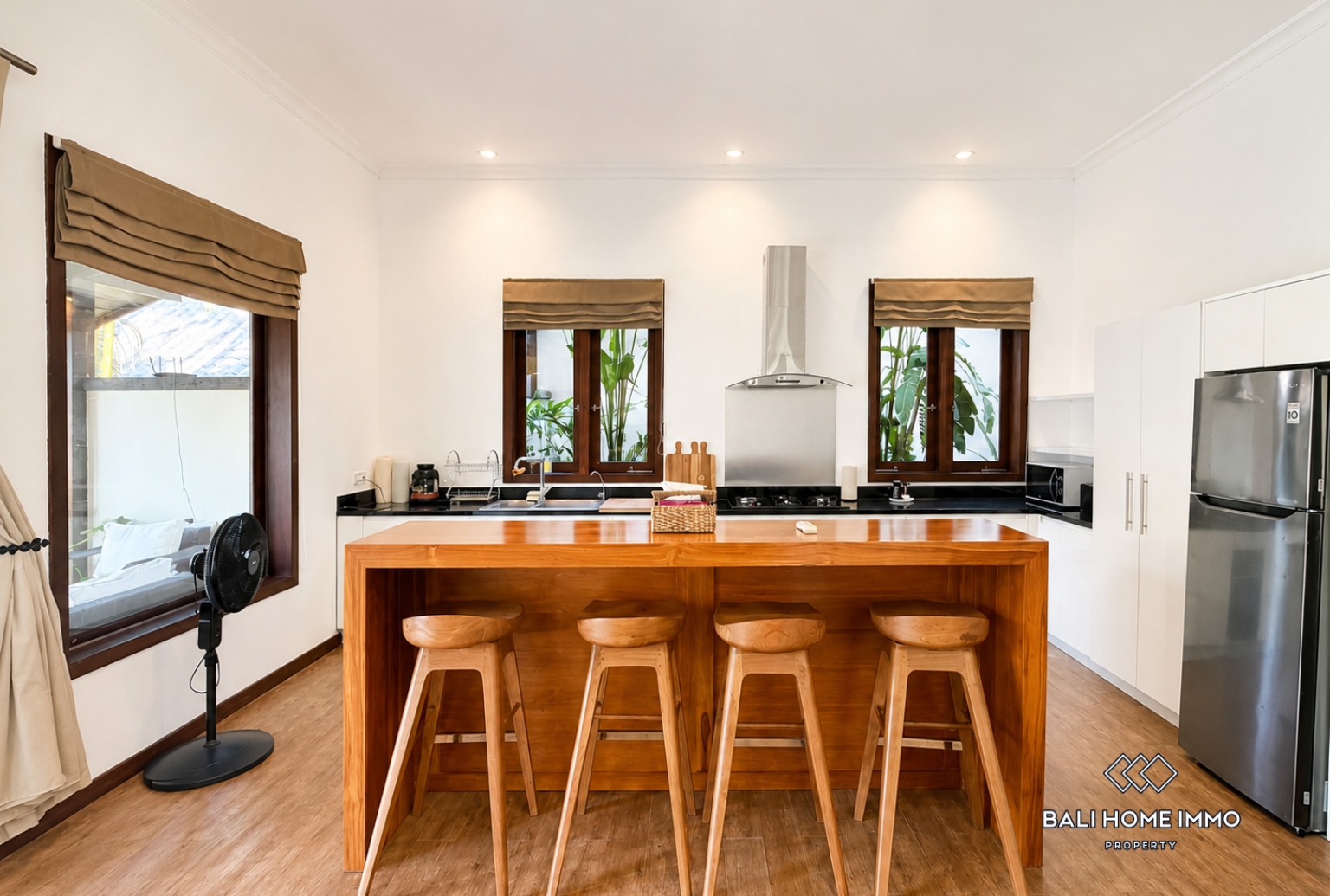 4 Bedroom Family Villa for Rent in Pererenan Northside view 9