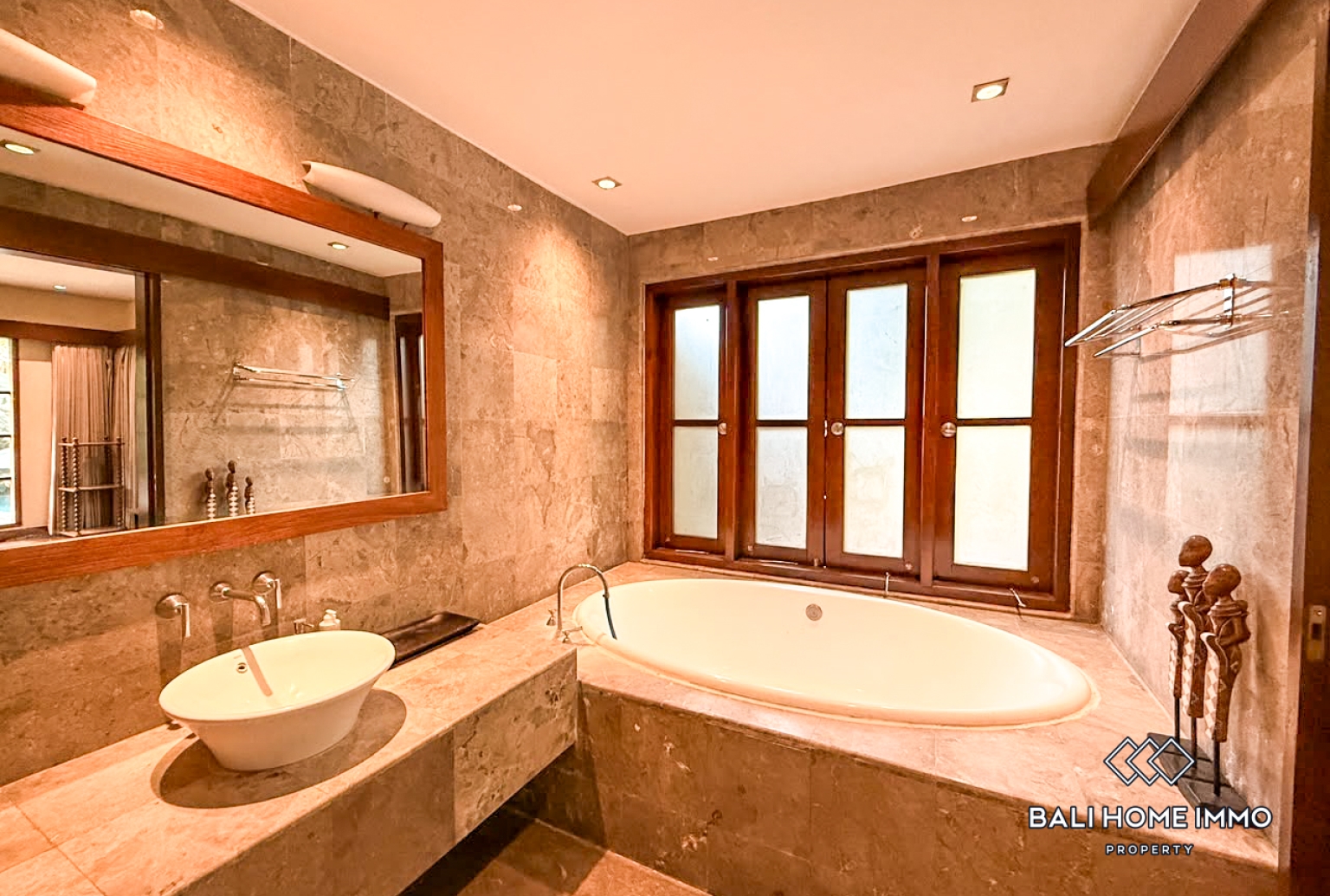 Villa Keluarga 4 Kamar untuk Disewa di Umalas view 14