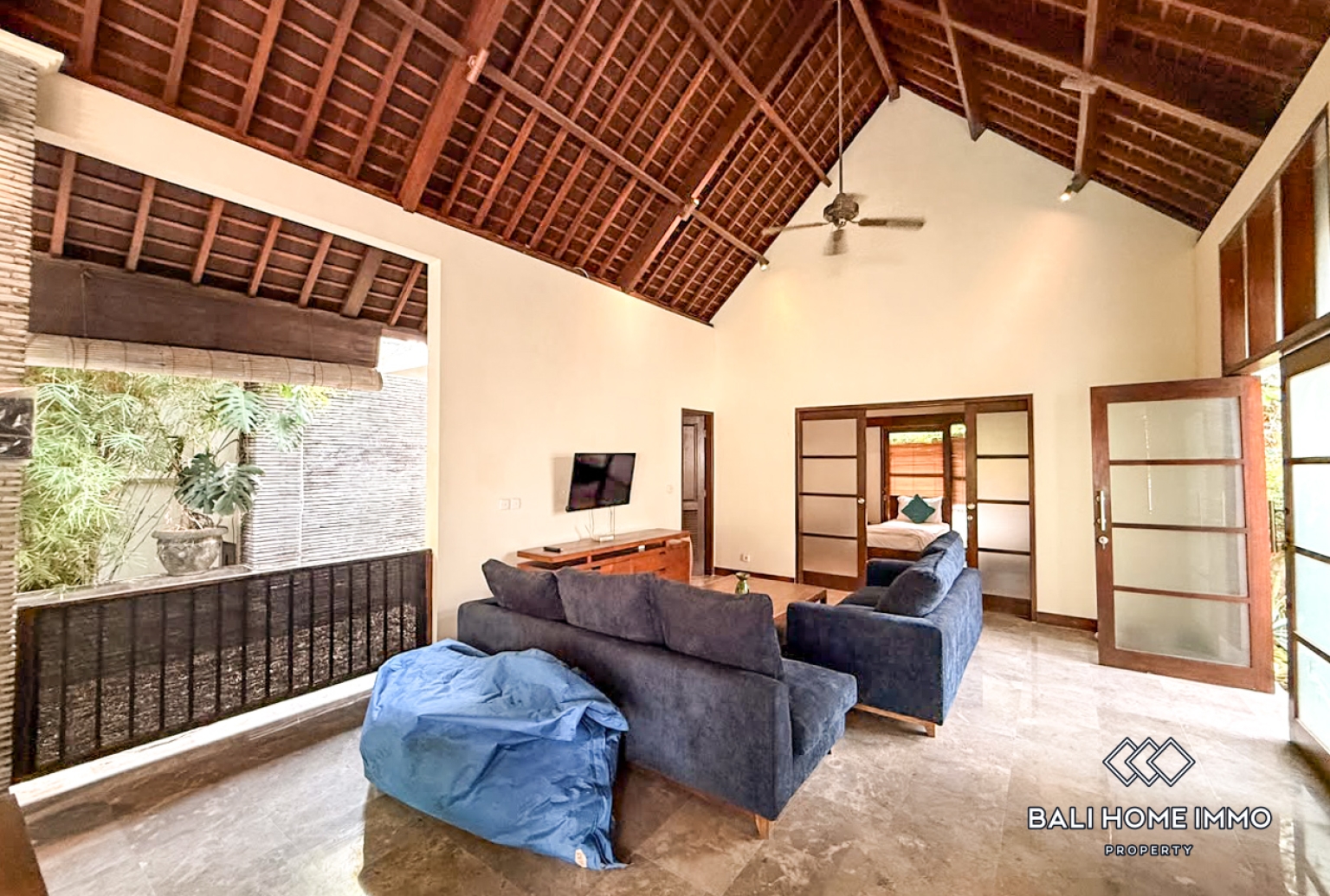 Villa Keluarga 4 Kamar untuk Disewa di Umalas view 3
