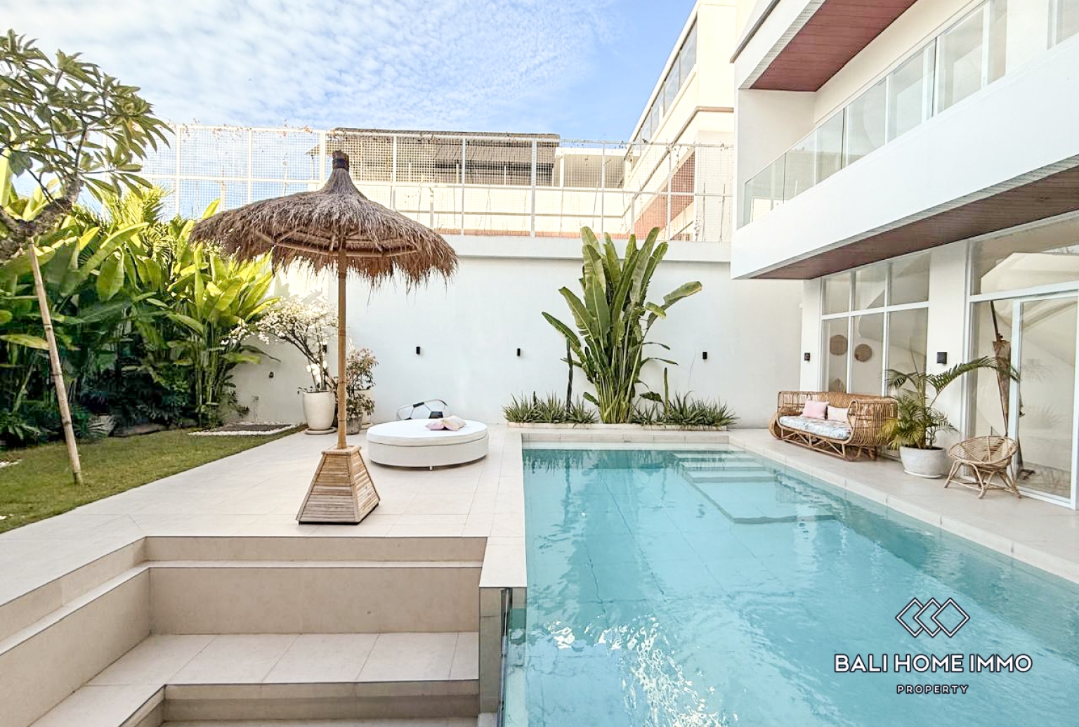 4 Bedroom Family Villa for Renty in Sanur view 2